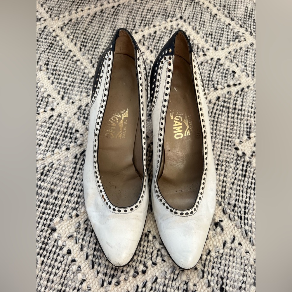Salvatore Ferragamo, vintage heels, size 8